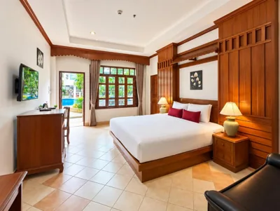 Deluxe Pool Access — Tony Resort